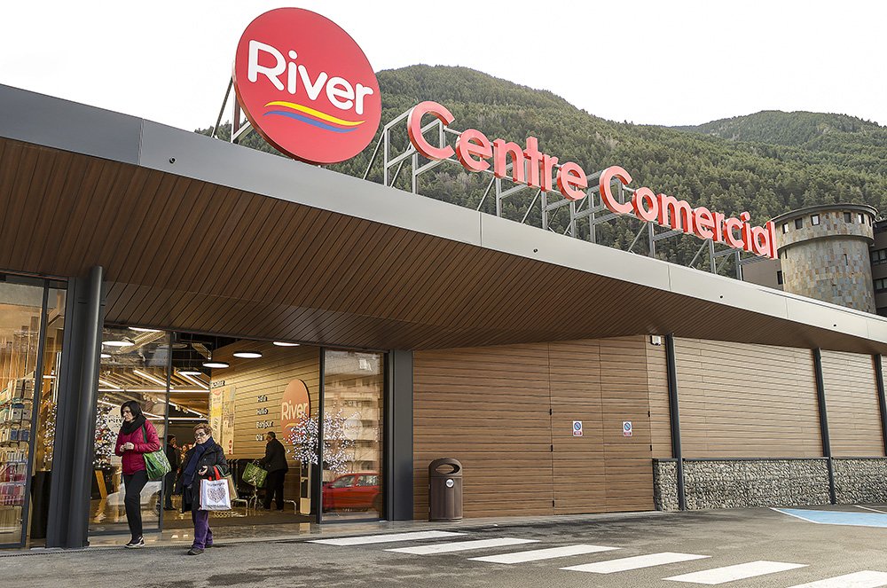 River Centre Comercial — Encamp